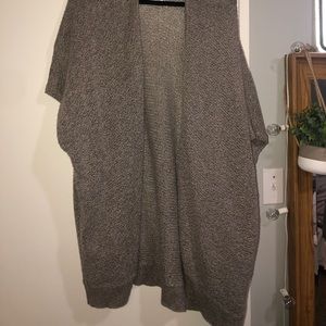 Brand new Aritzia cardigan!!🤍